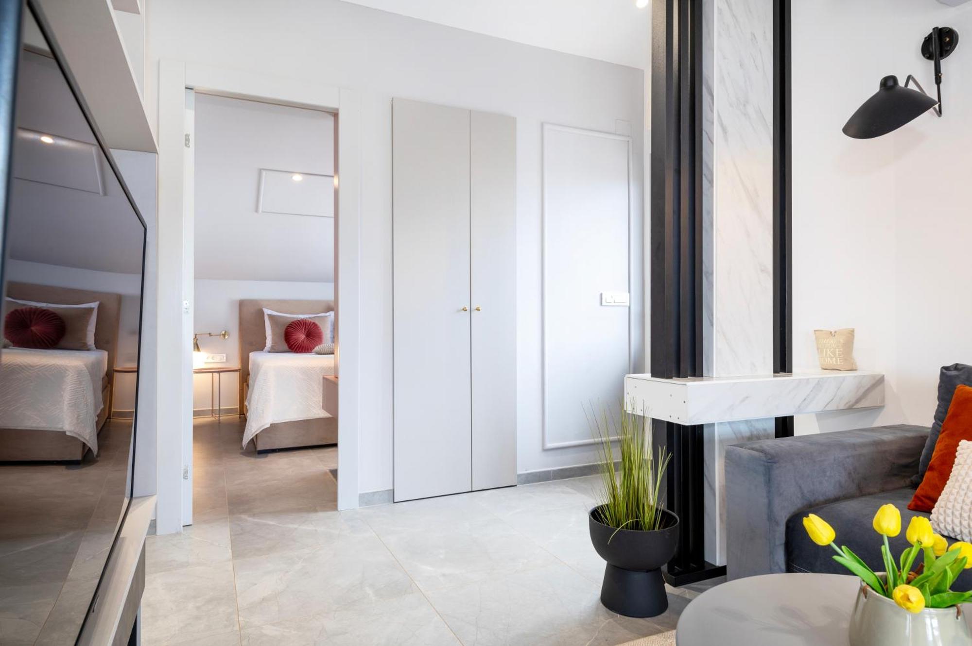 Danica Luxury Seaside Apartment Шибеник Екстер'єр фото